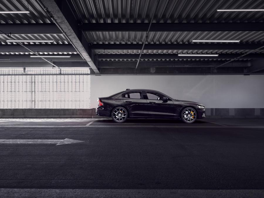  Volvo S60 Polestar Engineered 2018 года  (WW) (фото 5 из 27)